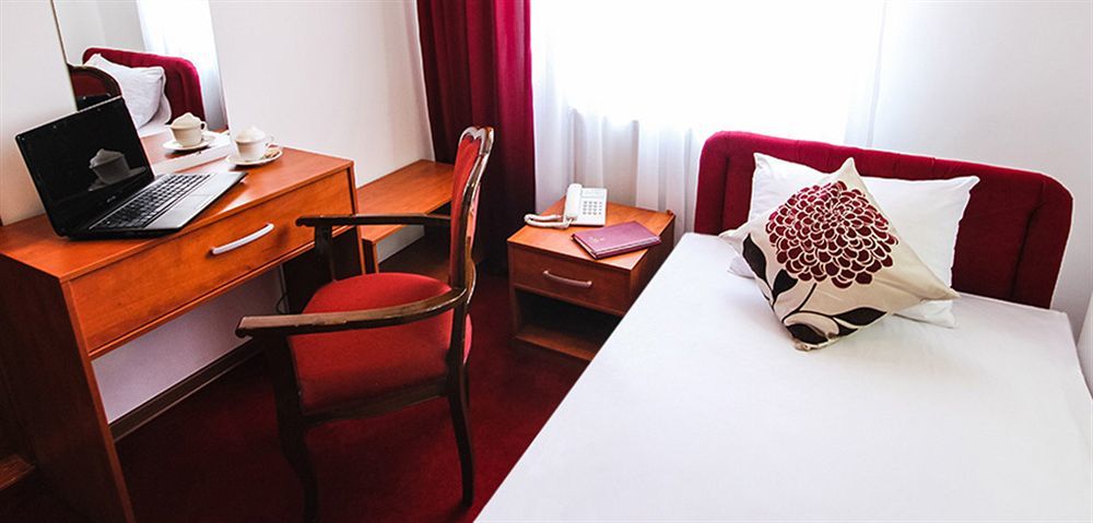 Hotel Victoria Skopje Exterior photo