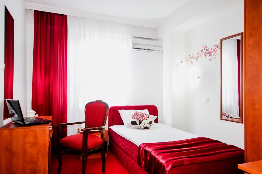 Hotel Victoria Skopje Exterior photo