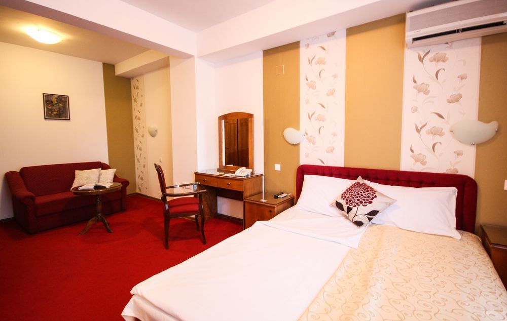 Hotel Victoria Skopje Exterior photo