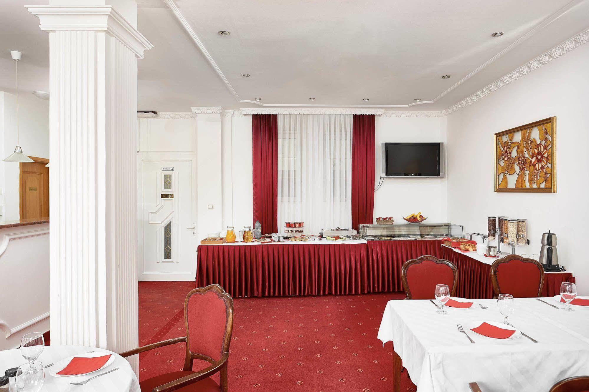 Hotel Victoria Skopje Exterior photo