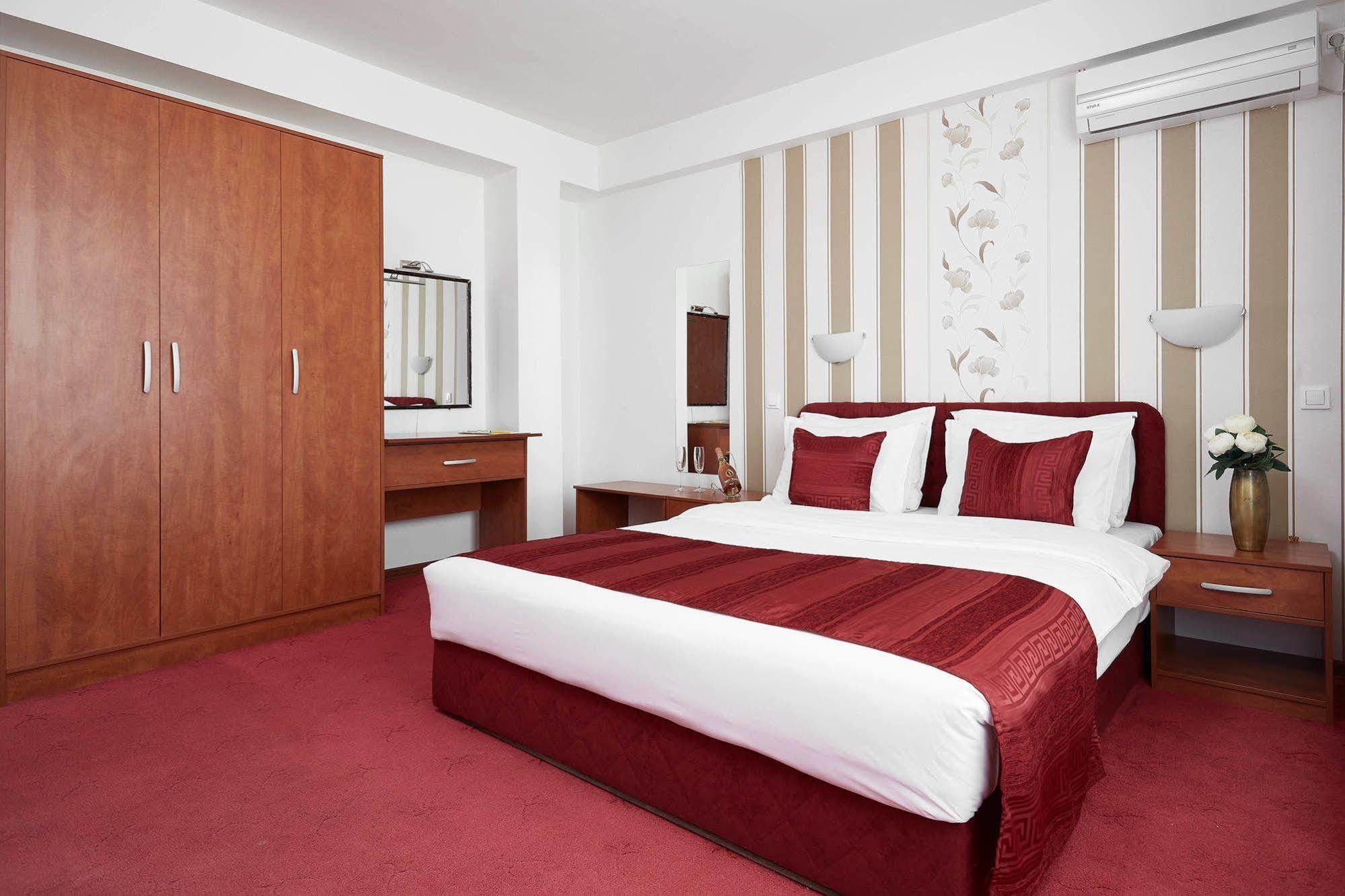 Hotel Victoria Skopje Exterior photo