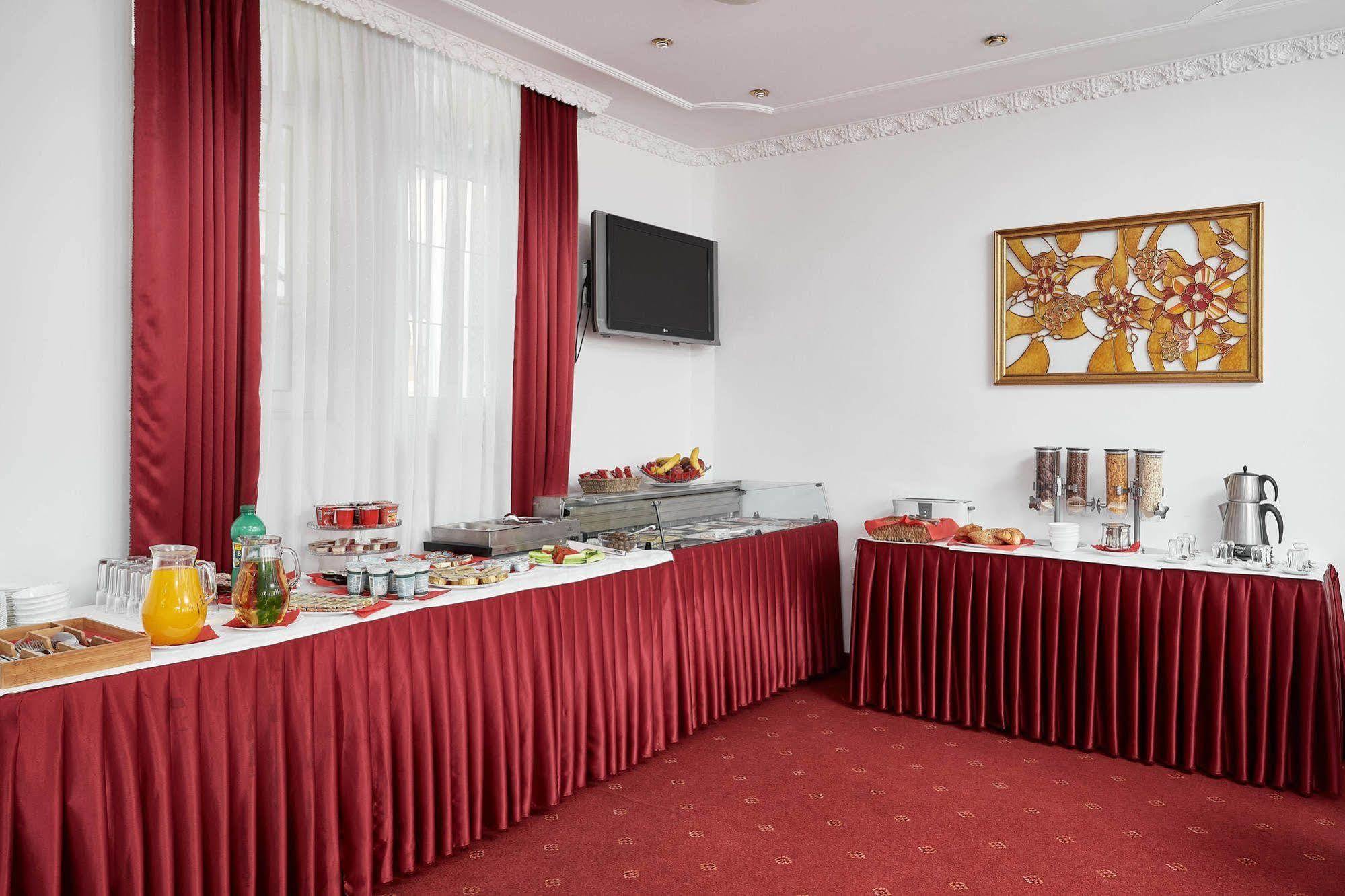 Hotel Victoria Skopje Exterior photo